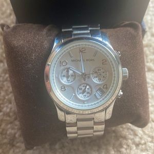 Michael Kors Chronograph Runway Watch - MK-5076